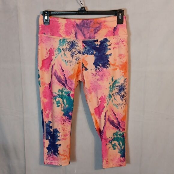 Moisture Wicking Colorful Abstract Print Athletic Yoga Capri Pants - Picture 7 of 7